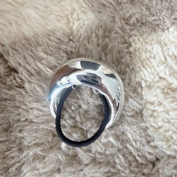 Lelete Large Glossy Dome Pony Cuff in Silver